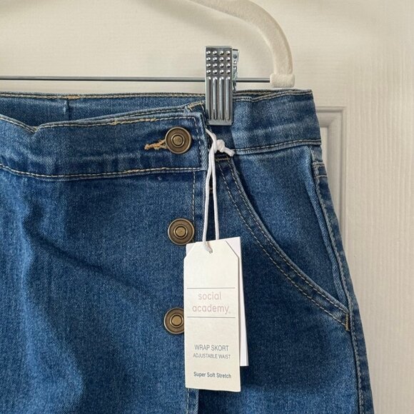 Social Academy Girls Adjustable Waist Medium Wash Wrap Skort Size 10 New - Picture 4 of 12